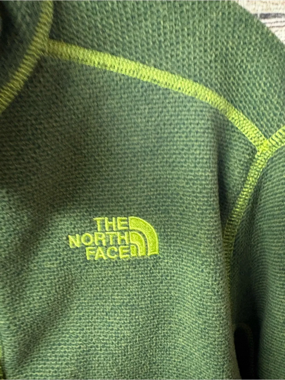 😍 hiThe North Face Olive Green Zip-Up Fleece Jacket with Yellow Accents